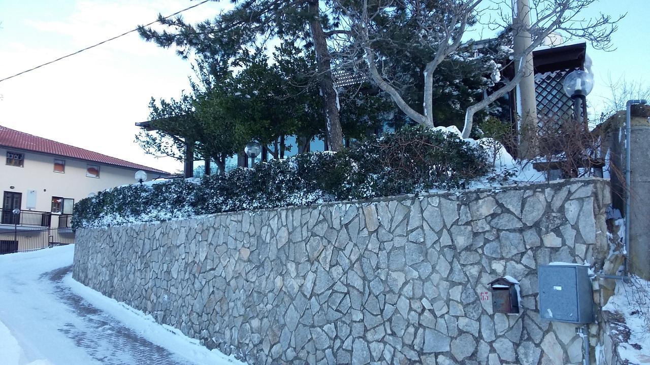 Hotel La Collinetta Sas à Montazzoli Extérieur photo