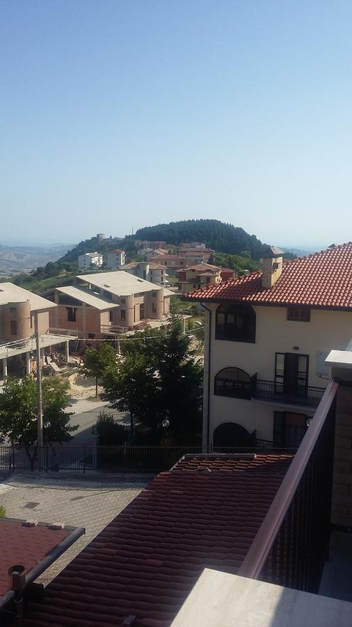 Hotel La Collinetta Sas à Montazzoli Extérieur photo